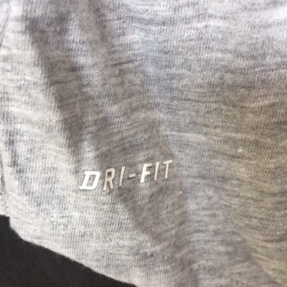 NWT NIKE Women DRI-FIT Cotton RUN Graphic TEE NYC Performance Top - Picture 4 of 4